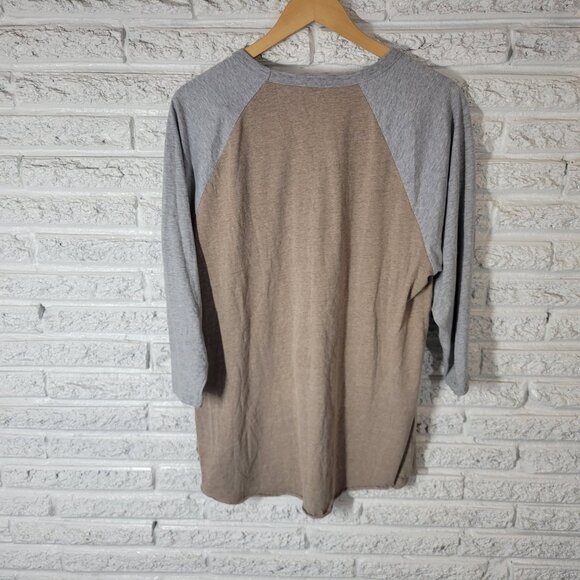 Disney Womens Top XL Tee Raglan Sleeve Mickey Mouse Faded Look Tan NOV141E - Picture 6 of 9